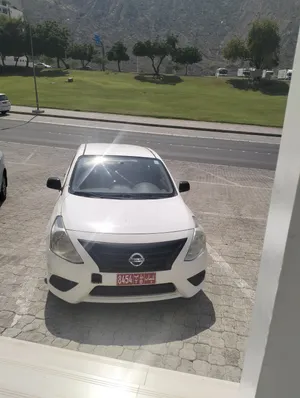 Sedan Nissan in Muscat