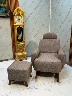 كرسي هزاز مع طابوريه