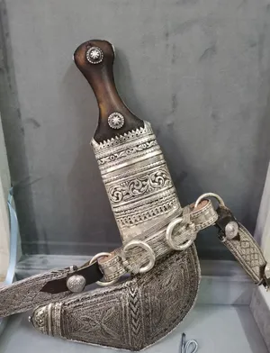 خنجر قديم زراف افريقي