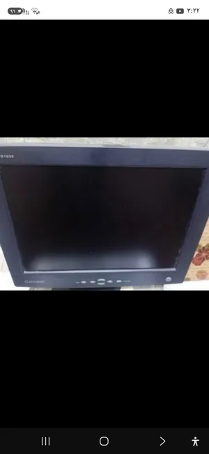 شاشه كمبيوتر حجم 15 انش بحاله جيده جدا