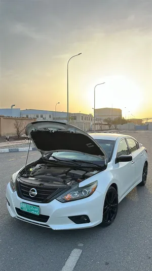 Used Nissan Altima in Al Dakhiliya