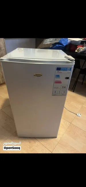 Mini fridge ثلاجة صغيرة