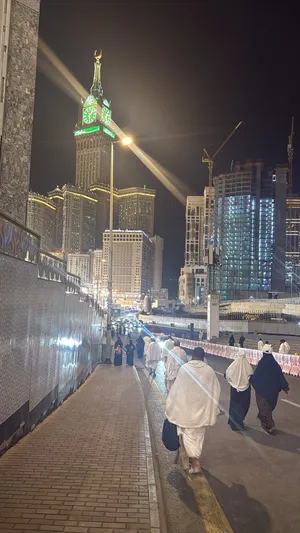 عليا دين كبير اريد عمل حتى استطيع قضاء الدين باذن الله عزوجل