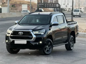 TOYOTA - HILUX - 2022 - 4*4 - فحص كامل (7/جيد) وارد المركزية / دهان الوكالة /جير
