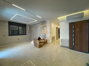 شقة / للايجار / لم تسكن / 3نوم / مميزة / فارغة / سابع