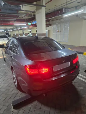 BMW 320I 2014 2.0L GCC Dealership service record low milage