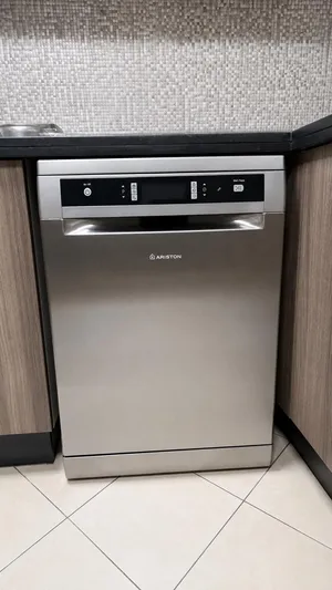 للبيع غسالة صحون Ariston ستانلس ستيل