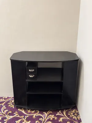 table 3 side black neat and clean and very reasonable price