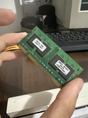 مطلوووبببب 512gb او 1gb رامات DDR2 Laptop