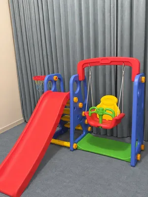 زحليقة ومرجيحة أطفال نظيفة جدا للبيع العاجل