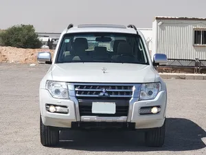Used Mitsubishi Pajero in Al Riyadh