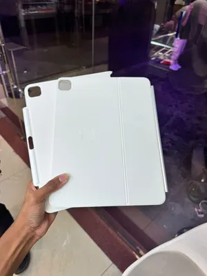 iPad Pro magic keyboard 13inch