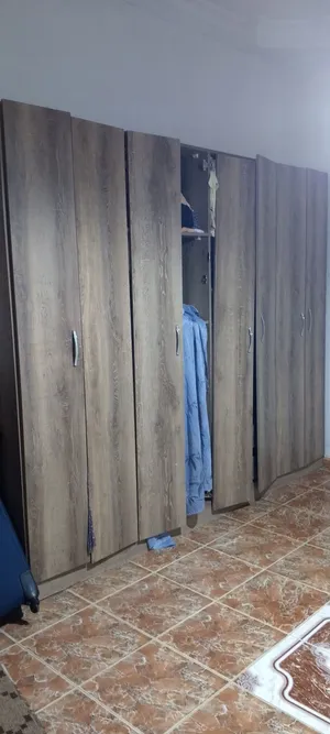 دولاب ملابس لوح محلي للبيع مع كامادينو محلي للبيع