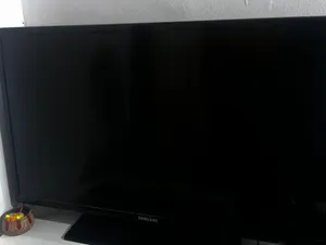 شاشة سامسونج حجم 32 للبيع