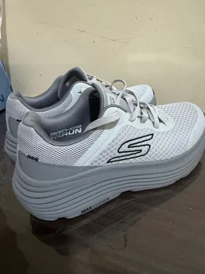 ماركة اسكيتشرز  Skechers brand