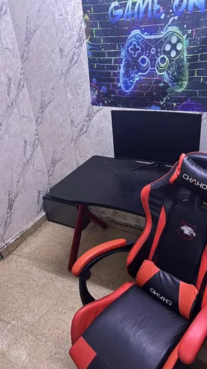 للبيع طاوله جيمنج و وكرسي جيمنج