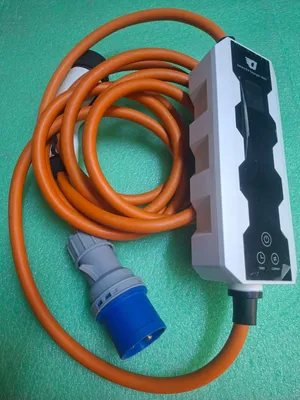 شاحن ألفا وشاحن Byd