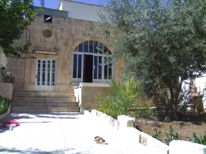 500 m2 More than 6 bedrooms Villa for Rent in Amman Jabal Al-Lweibdeh
