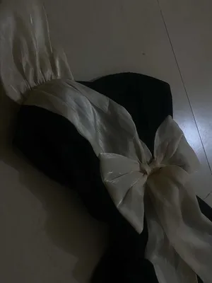فسان يجنن قياس ميديم ويلبس سمول هم سعره 25 وبي مجال