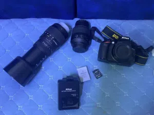للبيع كاميرا Nikon D5100 نظيفة جداً استعمل   قليل بسعر خيالي جدآآ سبب البيع حتاجيت وأريد ابيعها ....