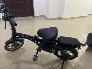 سكوتر كهربائي مستعمل فقط 7 اشهر وسعره 300 سعر اخير غير قابل للتفاوض يحتاج بطارية تكلف تقريبا 150