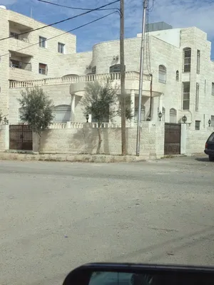 500 m2 More than 6 bedrooms Villa for Sale in Irbid Al Hay Al Sharqy