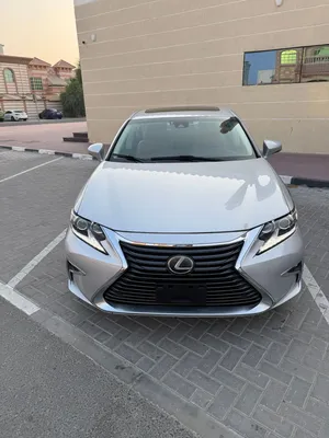 Es350 للبيع موديل 2016 اوراق جمارك وارد امريكا حادثها بسيط جداً مفحوصه وناجحه