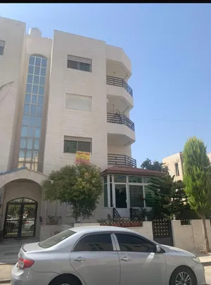 شقة كبيره سوبر نظافه بي خلدا