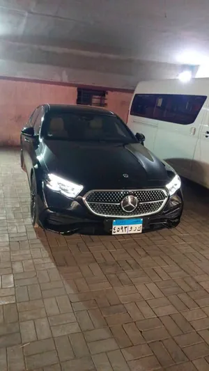 ايجار ليموزين Vip بالسائق توصيل واستقبال مطارات -سياحة وسفر وتأجير السيارات VIP Limousine Rental wit
