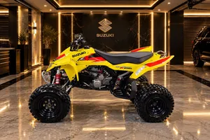 - مخزنه وكالة سوزوكي شبه جديدة LT-R450 موديل 2010 like new