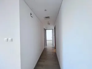 شقة للايجار في ابو ظبي للايجار السنوي ومتوفر شهري مجهزة من كل شيء