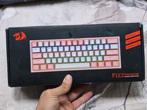 كيبورد كيمينك redragon حجم %60  pink&white