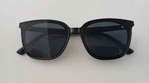 VENERDI Sunglasses