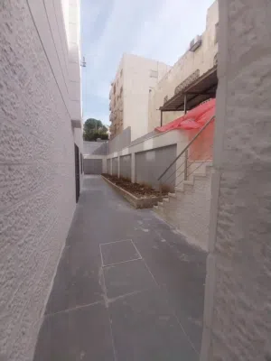 170 m2 3 Bedrooms Apartments for Sale in Amman Al Rabiah