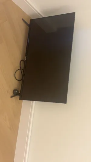 الشاشه 32بوصه و60hz السعر200