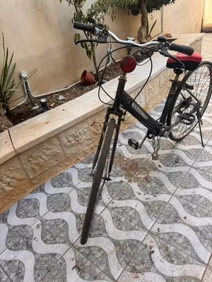 URBANO دراجة هوائية مستعملة للبيع
