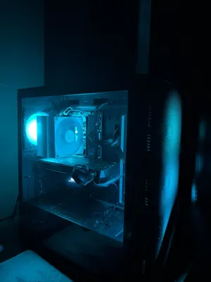 Gaming pc + gaming monitor