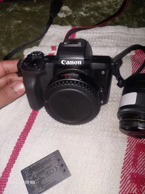 canon m50 with one additional lens