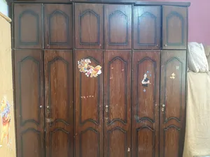 خزانة ومكتب وتخت مفرد