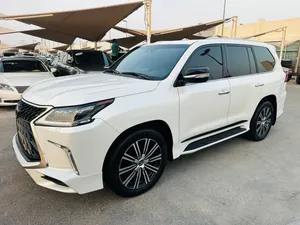 لكزس LX570 سكنيجر 2020 خليجي رقم واحد فول مواصفات جلد وفتحة وشاشه كبيره وكاميرا
