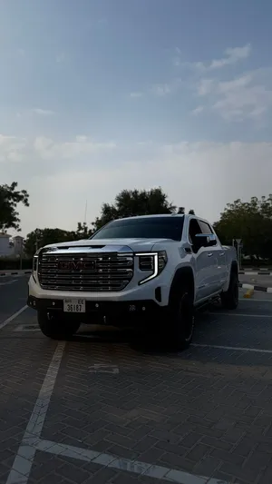 GMC SIERRA DENALI  AMAZING DEAL!