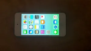 لون ازرق Ipod 5th