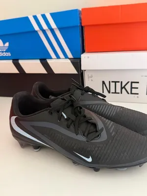 nike phantom 360 fg نسخة  الأكاديمي مقاس 43 لون اسود 2025/2026