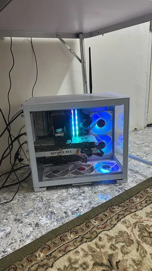 للبيع PC Gaming كامل مع الشاشة والماوس سعر صدمه.