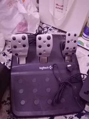 دركسون Logitech G29 بحالة جيدة، مناسب للـPS4 / PS5 والكمبيوتر.