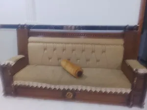 قنفات مستخدم شي قليل سعر مليون 350معه طاولات