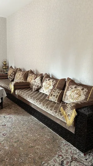 كنب مغربي فاخر شبه جديد مع الستارة والطاولات Luxury Moroccan Sofa Set AED 8,500