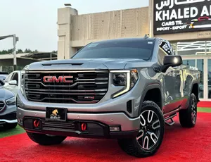 Used GMC Sierra in Sharjah
