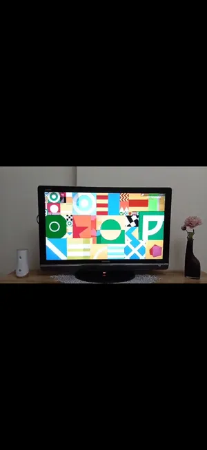 LCD SHARP SCREEN 40 INCHES IN GOOD CONDITION، not smart  شاشة شارب 40 انش LCD بحالة جيدة ليس سمارت