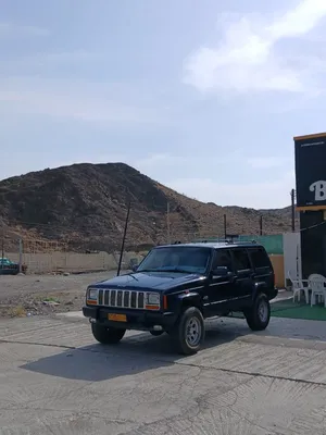 Used Jeep Cherokee in Al Sharqiya